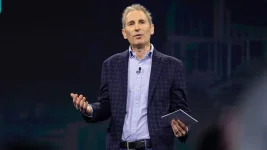 Amazon to Axe Thousands of Jobs for AI.webp