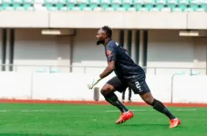 Kaizer Chiefs target Lobi Stars goalkeeper Japhet Opubo for transfer.webp
