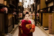 The Evolution of Geisha and Their Role in Japanese Culture.webp