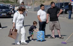 Tensions Rise as People Flee Conflict from Iran to Armenia.webp