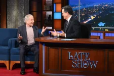 Paul Simon opens up about hearing loss and new music on Colbert.webp
