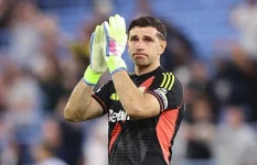 Martinez open to Manchester United move if Onana exits.webp
