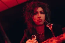 Jei-Rynn drops powerful new EP gas mask baby with alt-rock stomp.webp
