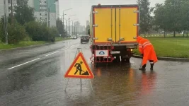 Dozens of emergency teams on duty as heavy rains hit St. Petersburg.webp