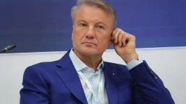 Sberbank CEO Gref warns of economic challenges and productivity gap.webp
