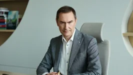 Sberbank official warns ruble is overvalued despite high exchange rate.webp