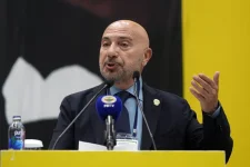 Commentator Tells Kutlualp Osimhen Could Secure Fenerbahçe Presidency.webp