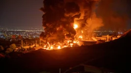 Dozens hurt as Iranian missiles hit Tel Aviv.webp