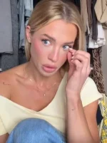 Tammy Hembrow breaks down over divorce news.webp