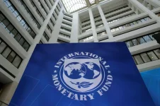 IMF tells Zimbabwe to fix finances without printing money.webp