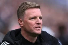 Forest rejects Newcastle's £45m Elanga bid, Magpies weigh options.webp