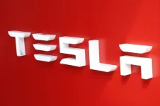 U.S. safety agency contacts Tesla about robotaxi traffic violations.webp