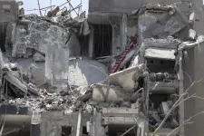 Israel orders strikes after Iran missiles violate fragile cease-fire.webp