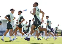Kylian Mbappe returns to Real Madrid training ahead of Salzburg match.webp