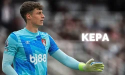 Arsenal Set to Sign Chelsea Goalkeeper Kepa Arrizabalaga for £5m.webp