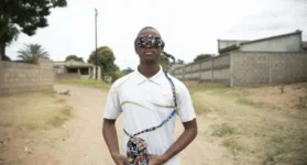 Mozambican Student Develops Smart Glasses to Assist Visually Impaired People.webp