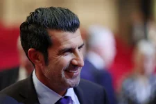 Luis Figo explains why Kylian Mbappe may not win the 2025 Ballon d'Or.webp