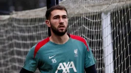 Liverpool Sends Goalkeeper Harvey Davies on Loan to Crawley Town.webp