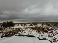 Light snowfall hits Namibia's south-west as cold front moves through.webp