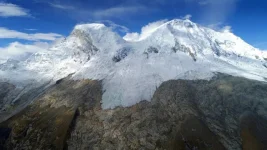 Japanese climber dies on Peru's highest mountain, teammate rescued.webp