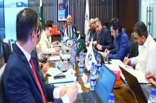 USF Approves Rs7.49 Billion for Projects to Expand Internet Access in 10 Districts.webp