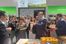 Pakistan Pavilion at China-Eurasia Expo Showcases Mangoes and Expands Trade Ties.webp