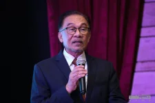 Anwar Fires Back at Judiciary Interference Claims, Denies Politicizing Courts.webp