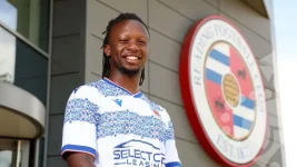 Tivonge Rushesha Signs One-Year Extension with Reading FC Until 2026.webp