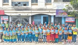 Bashundhara Shuvosangho Distributes School Supplies.webp