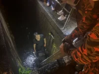 Korean Man Injured After Falling into 8-Feet-Deep Drain in Kuching.webp