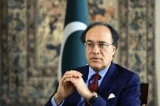 Pakistan's Finance Minister Strengthens Global Partnerships at FFD4 in Seville.webp