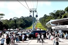 AI Cable Car Hoax Sends Couple on Wild 300km Journey for Fantasy Ride.webp