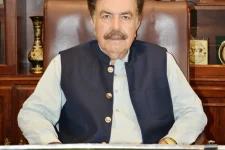 Governor Mandokhail urges use of technology to enhance passport services in Balochistan.webp