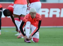 Kaizer Chiefs reportedly agree to sign Velebayi, Baartman amid Spurs dispute.webp