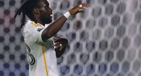 Joseph Paintsil scores twice to lead LA Galaxy to a 3-0 win over Vancouver.webp