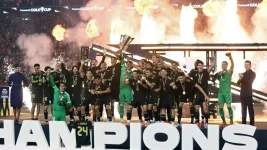 Mexico wins 10th Gold Cup title with 2-1 victory over the US.webp