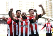 Manchester United pursues Bryan Mbeumo from Brentford.webp