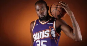 Kevin Durant joins the Rockets in a record seven-team trade.webp
