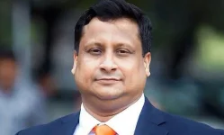 Bangladesh roars as Sheikh Hasina flees leaving iron grip in ruins.webp