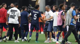 Paris coach taunts Mbappe as PSG, Real Madrid clash looms in New York.webp