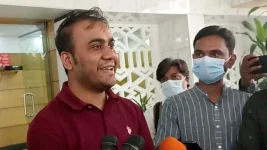 Dhaka court slaps ACC, forces whistleblower Sharif Uddin back with pay.webp