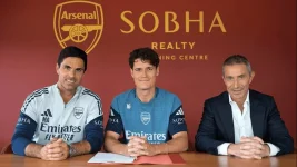 Arsenal pays Brentford a meager €10m for captain Norgaard.webp