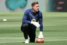 Ter Stegen defies Barcelona, refuses to leave for Juan Garcia.webp