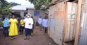While you get 1 million, Museveni gives favored PDM farmer 10 million.webp