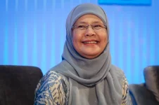 Nazri Aziz reveals Tengku Maimun axed for defying PM.webp