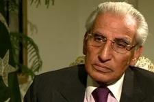 Pakistan cozies up to Russia in Moscow power talks as energy deal rumors swirl.webp