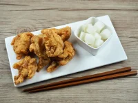 Cho Inseop and Kim Miru debate divorce over chicken binge in Seoul.webp