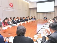 Hong Kong scrambles as Danas cyclone threat forces emergency flood drills.webp