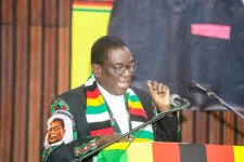 Mnangagwa tells ZANU PF women to fix the problems his party caused.webp