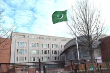 Pakistan mango mania takes over Washington as embassy sweetens US ties.webp